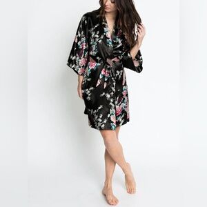 Kim + Ono Peacock & Blossoms Short Kimono Robe NWT